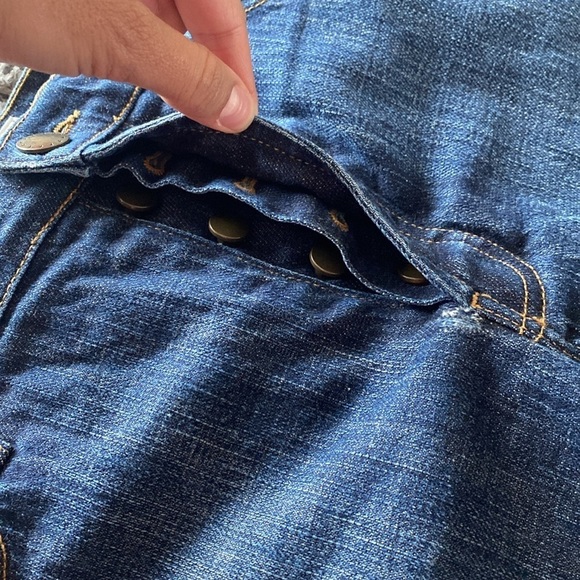 THE GREAT. The Cut Off Short Denim Shorts Size 29 - Picture 7 of 12